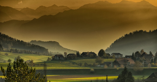 Comuna Ciugud, dată drept exemplu în Europa. Arată mai bine ca marile orașe ale țării!