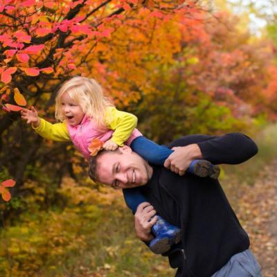  O fetita si tatal ei traversau un pod. Apoi ASTA s-a intamplat