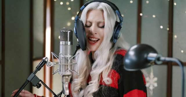 Lady Gaga lansează o reinterpretare surprinzătoare a piesei 'Santa Claus Is Coming to Town'