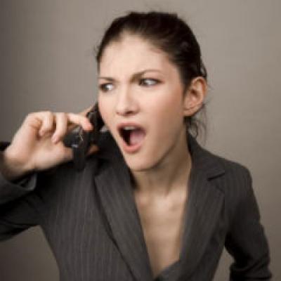 OMS: Telefoanele mobile pot cauza cancer!