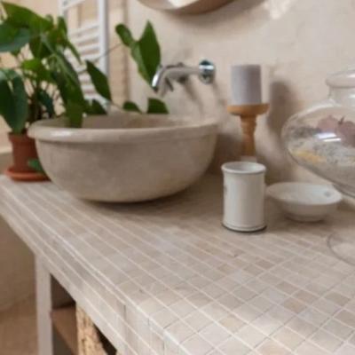 Cum amenajezi o baie cu aspect de spa: materialele potrivite pentru un spațiu relaxant