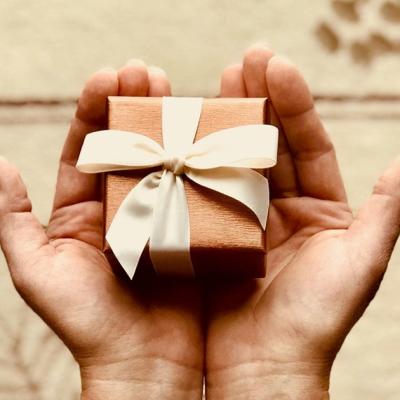 Cadouri cu semnificație pentru cei dragi