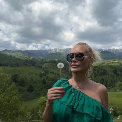 Vica Blochina, țeapă de zile mari la renovarea casei: Au fugit cu banii și mi-au spart casa. Merg la poliție...