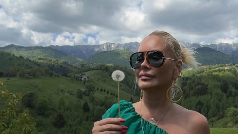 Vica Blochina, țeapă de zile mari la renovarea casei: Au fugit cu banii și mi-au spart casa. Merg la poliție...