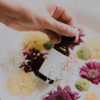 Uleiul de Ricin: Proprietăți, Utilizare & Beneficii
