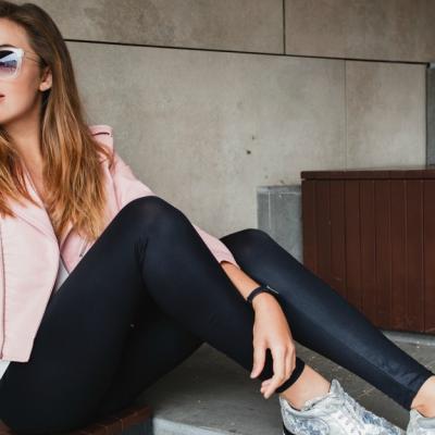 8 colanți negri dar originali și plini de personalitate
