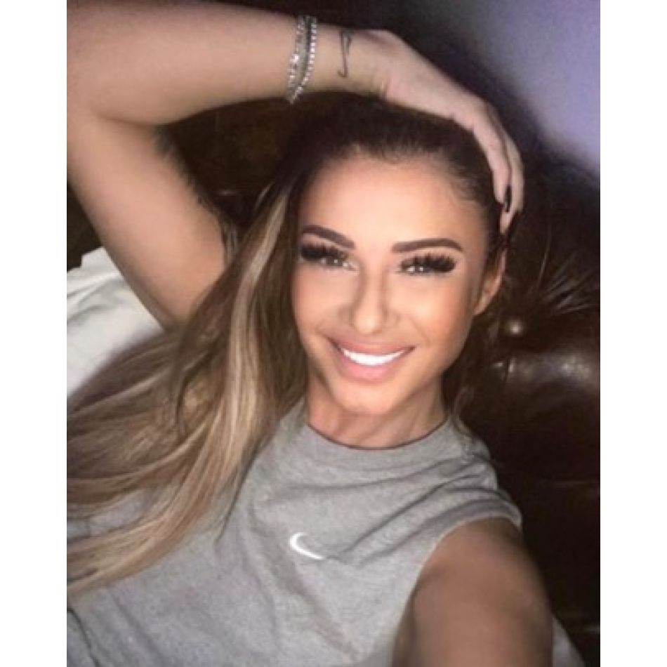 Anamaria Prodan, mesaj cu subînțeles pentru Reghecampf,  de 1 mai! Vedeta s-a pozat pe șezlong în Grecia