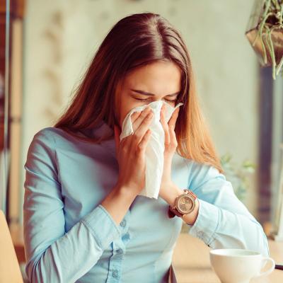 Ce este rinita alergica? Cauze, simptome si cum o putem trata