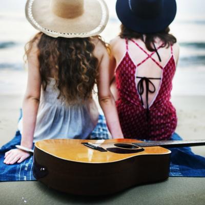 Fiecare prieten pe care il avem este un invatator ce ne oglindeste perfect