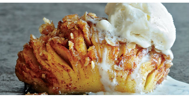 Video: Mere acordeon, cel mai bun desert pentru toamna