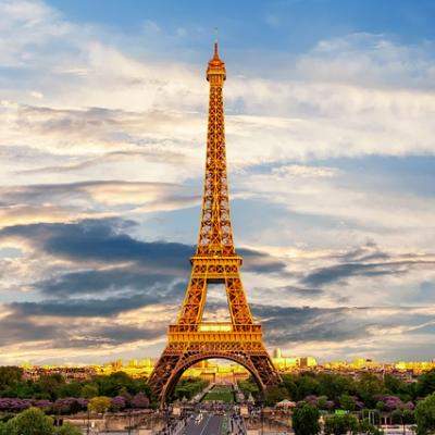 Emmanuel Macron, mesaj ferm pentru fanii Emily in Paris: Nu are sens ca serialul să se mute la Roma
