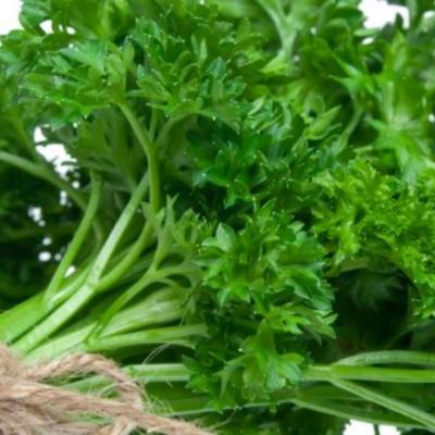 Minunea nestiuta din bucatarie: Patrunjelul