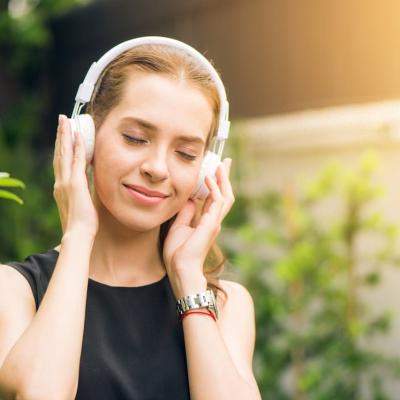 Muzicoterapie: Vindecarea și relaxarea prin muzică, o călătorie spre alinarea sufletească