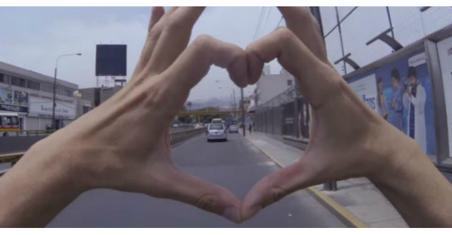 Tanarul roman care calatoreste de unul singur in jurul lumii (doar cu un rucsac in spate)