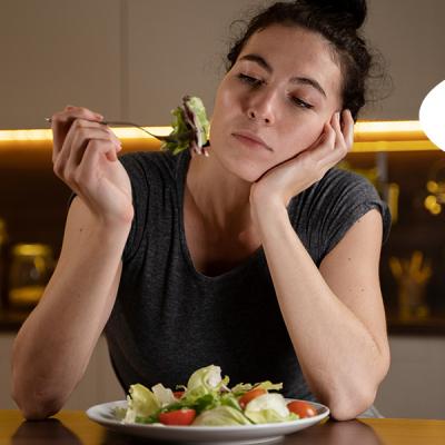 Cele mai ciudate diete pe care le țin vedetele – și ce spun nutriționiștii despre ele