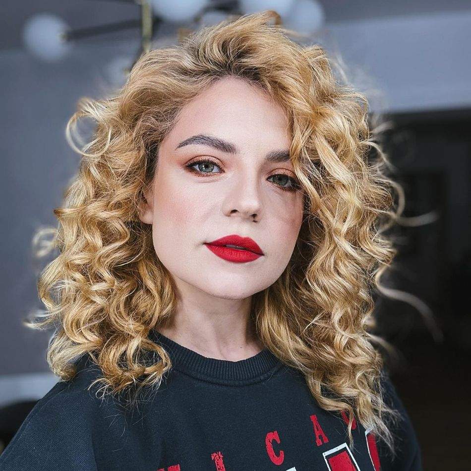 Victoria Răileanu a devenit mămică pentru a doua oară! Actrița a născut o fetiță cu un nume cu semnificație biblică