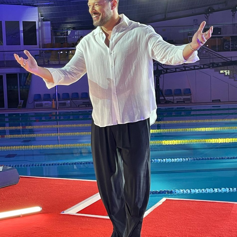 Victor Slav și-a luat fiica și au plecat în Bulgaria.Fostul prezentator tv s-a împăcat cu fosta iubită, Selina, care l-a înșelat