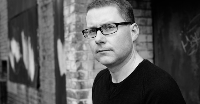 Ce au în comun autorul de succes M.J. Arlidge și personajul Voldemort din Harry Potter