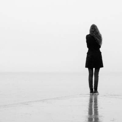 De ce este dificil sa-ti faci prieteni la maturitate si cum sa combati singuratatea