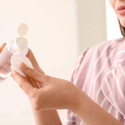 Double Cleansing: ritualul secret pentru un ten curat, echilibrat și luminos