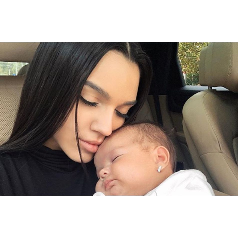 Karmen Simionescu a încercat din nou să își ducă fetița la grădiniță. După încercările eșuate, artista a decis unde va merge