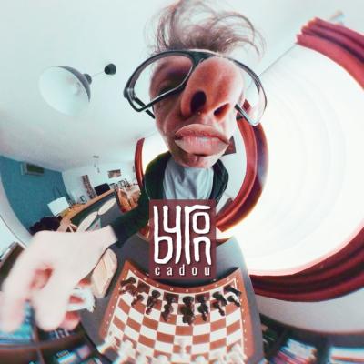 byron lansează un nou videoclip și pleacă în turneu național