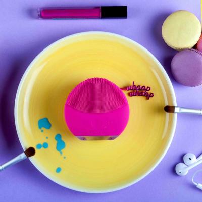 FOREO LUNA™ mini 2: o experienta superioara de curatare