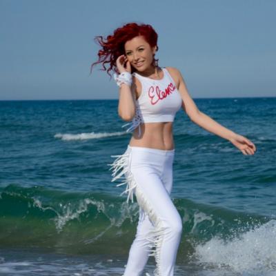 Noul videoclip al Elenei Gheorghe iti va trezi amintiri frumoase