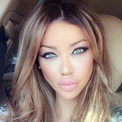 Bianca  Drăgușanu tună și fulgeră! Blondina este extrem de dezamăgită de cadourile ieftine pe care le-a primit de ziua sa