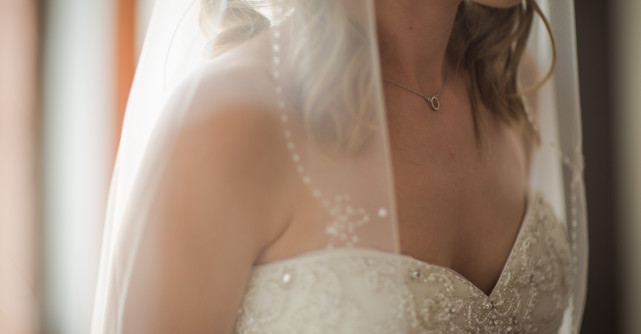 Cum să alegi bijuteriile de mireasă potrivite pentru stilul tău