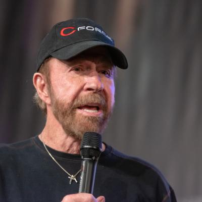 Chuck Norris, internat de urgență în Hawaii după o problemă medicală. Ce se întâmplă în prezent cu actorul