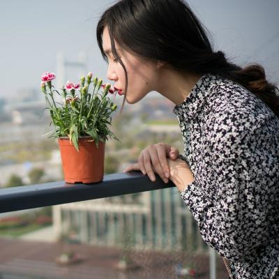 Cum porti imprimeul floral de inspiratie vintage