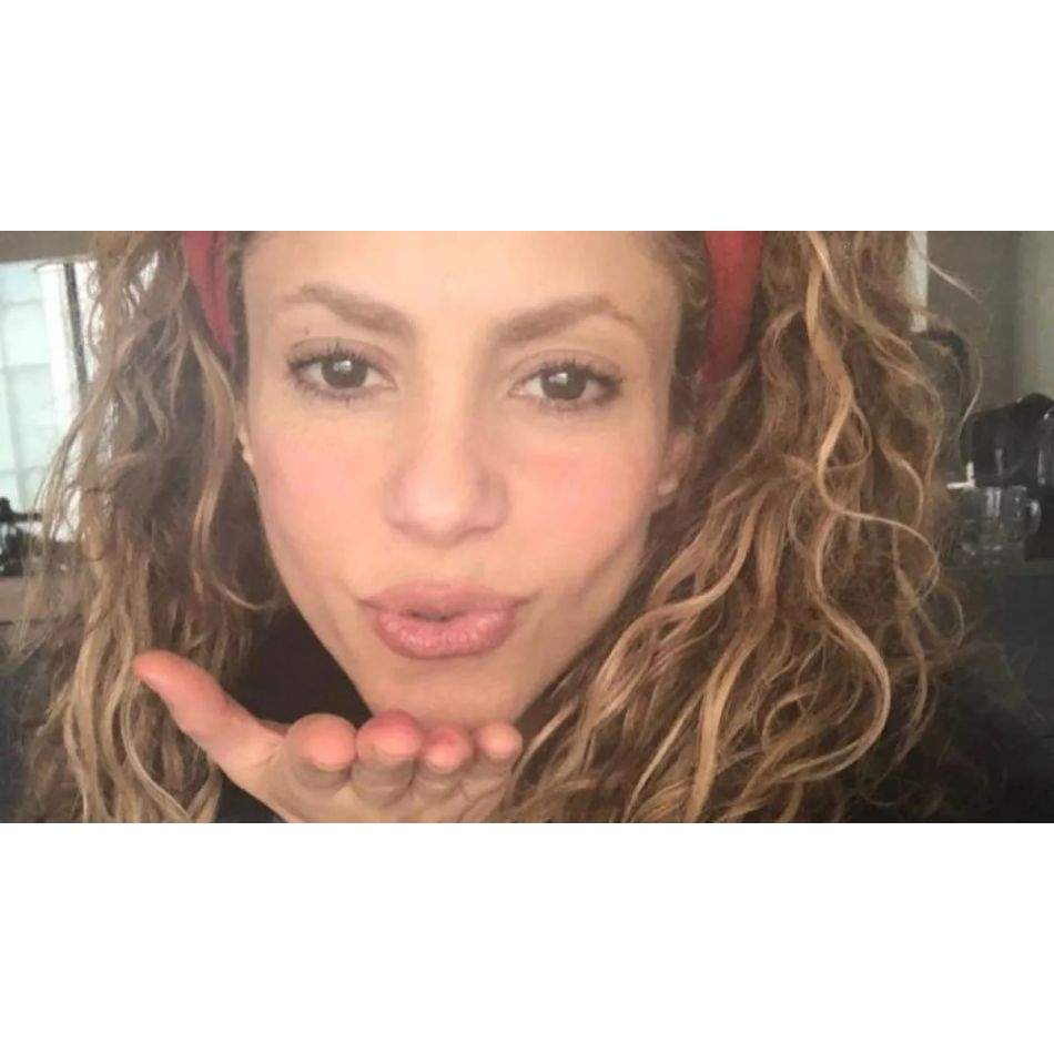 Shakira, exasperată de insistențele lui Tom Cruise. Artista îl roagă să o lase în pace, însă actorul își dorește o relație