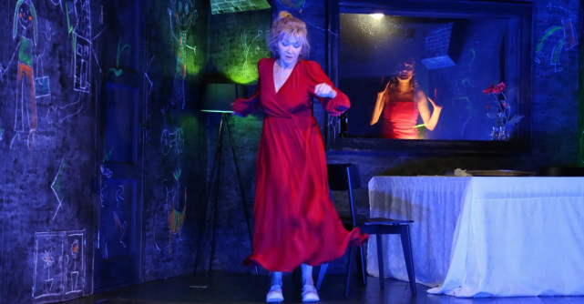 Mama la Nottara, piesa de teatru despre capcana părinților care trăiesc prin copii 