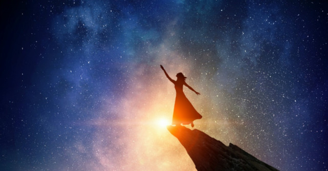 Mai rezistă puțin. Universul îți va oferi tot ce meriți și un pic mai mult