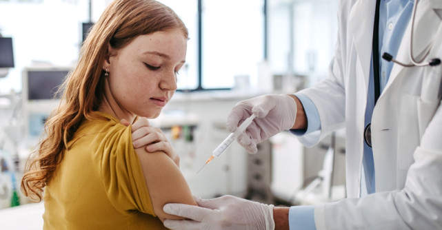 Vaccinarea anti-HPV gratuită intră în vigoare pentru tinerii cu vârste între 19 și 26 ani