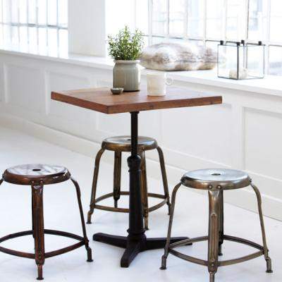 5 piese de mobilier specifice stilului industrial