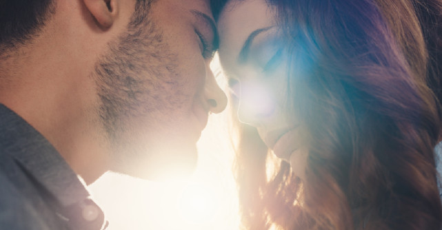 3 Semne zodiacale care își arată iubirea prin acțiuni, nu prin cuvinte