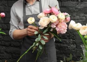 Ofera-i cadoul perfect de Paste: 3 buchete de flori care o vor impresiona