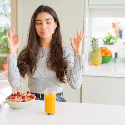 Psihologia alimentatiei: 7 Strategii de mindfulness eating