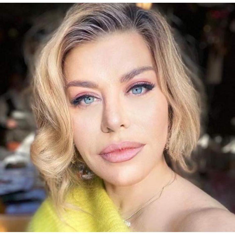 Loredana Groza, mărturisiri sincere despre sânii ei! Cine a influențat-o să nu își pună silicoane?