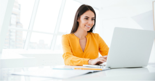 Camasi simple in culori pastelate