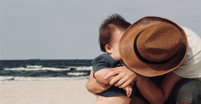 Nu lăsați vara să treacă fără a ajunge la mare. Recomandări  pentru o vacanță reușită și liniștită alături de copil