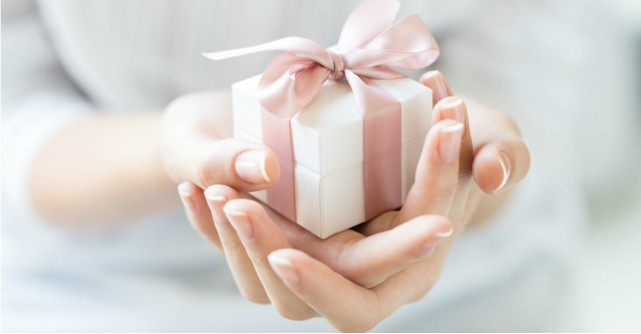 Cadouri de 8 martie pentru femeile speciale din viața ta