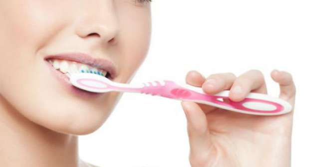 (P) Solutii naturale si sanatoase pentru  igiena orala