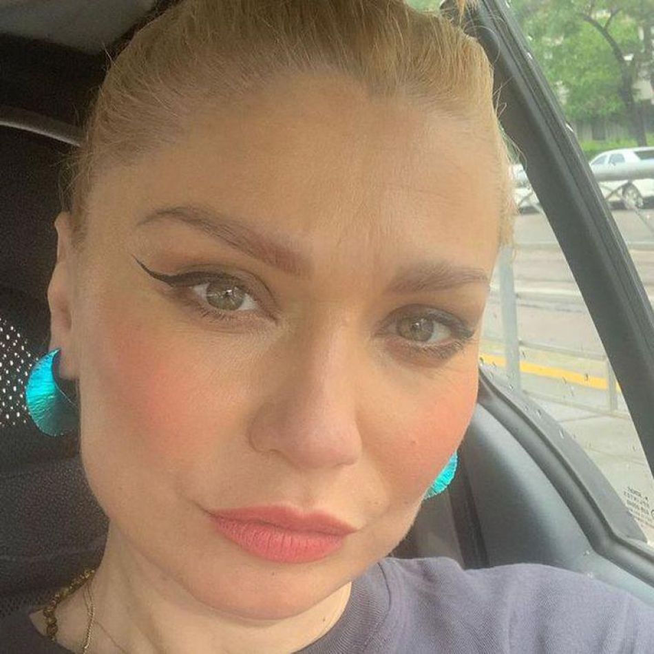 Totul este botezul micuței Ema, fiica Cristinei Cioran. Vedeta se pregătește de marea petrecere