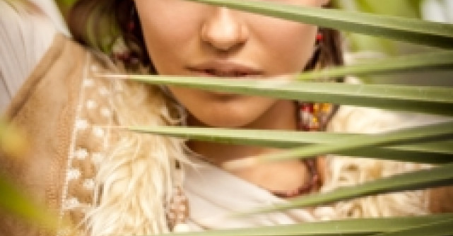 7 piese vestimentare de vara bune de purtat si toamna 