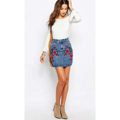 Fusta de blugi cu broderie