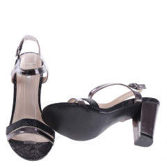 Sandale negre cu toc