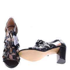 Sandale negre cu toc gros